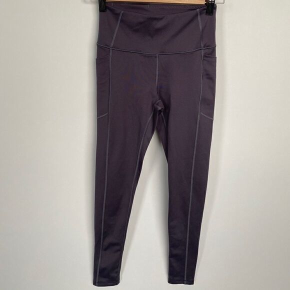 Victoria’s Secret Incredible Essential Leggings - Picture 2 of 9